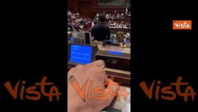 "Vannacciani" si filmano mentre votano su preferenze per non essere accusati di tradimento