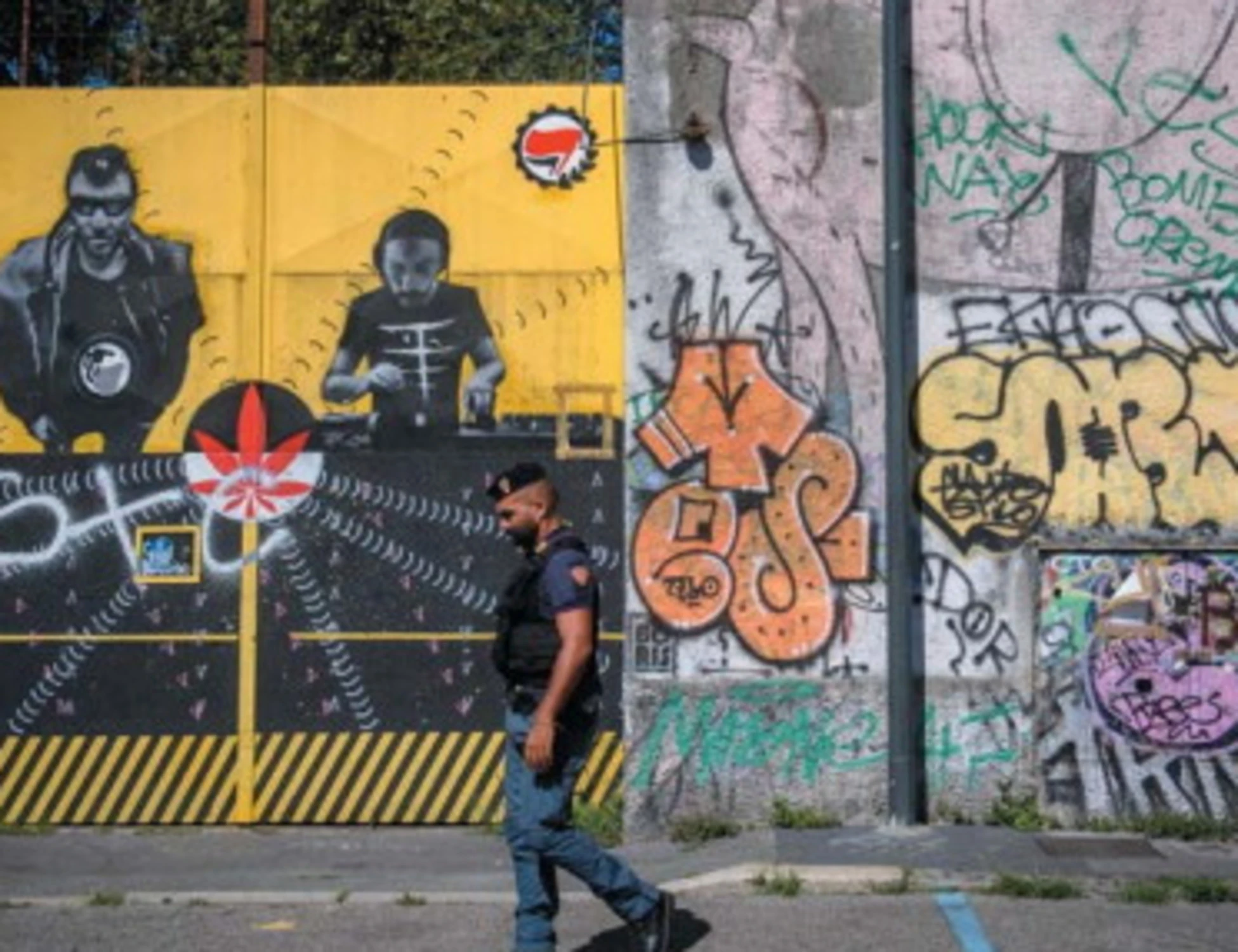 Quante minacce dai Leoncavallini