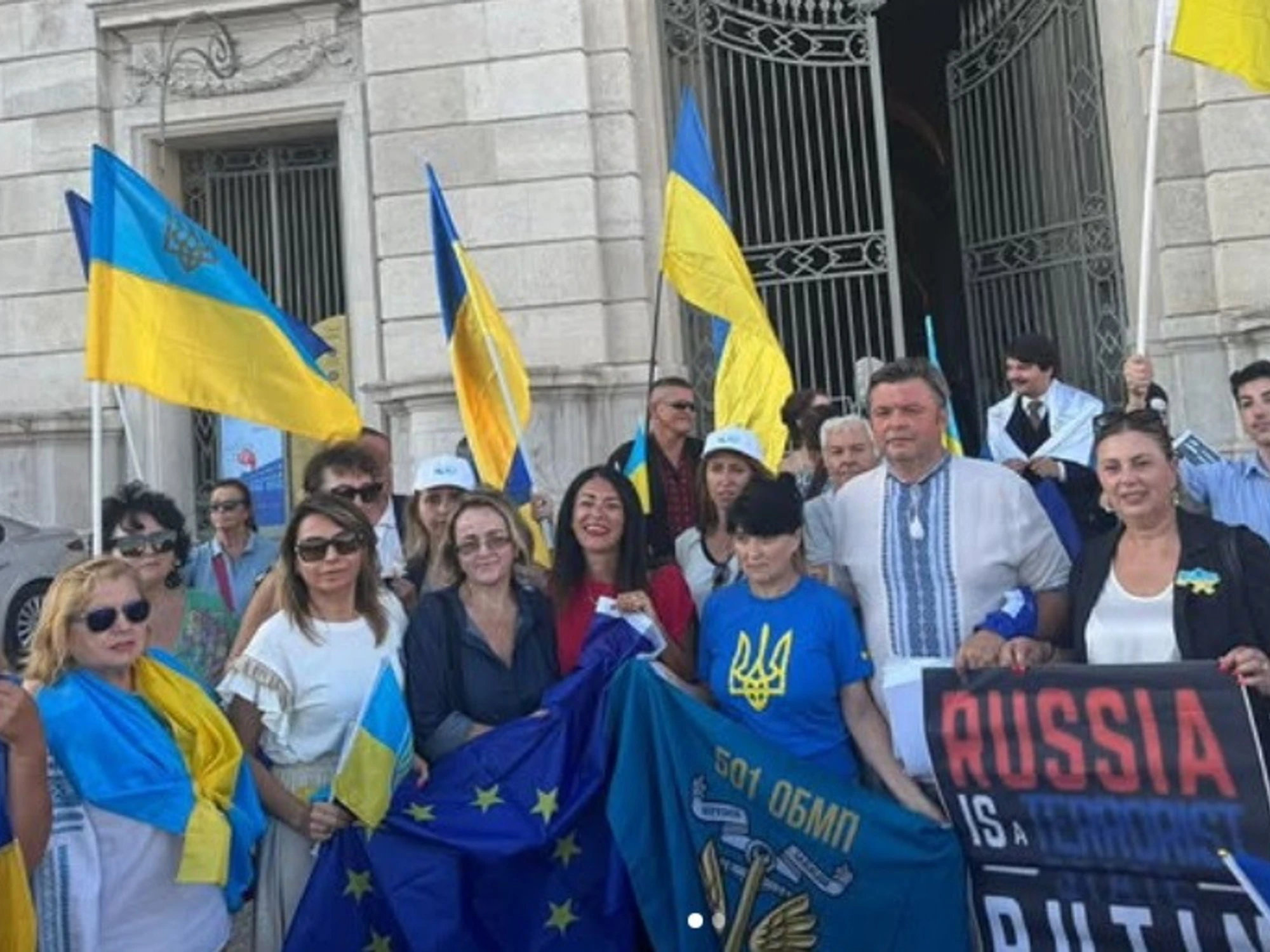 Pina Picierno e il neonazista: nella foto il disastro della dem