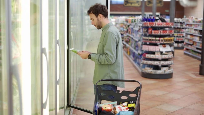 Carrello della spesa, gli italiani scelgono cibo sano e proteico