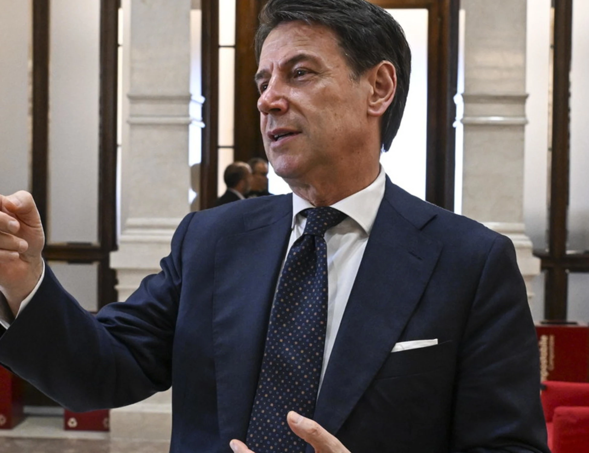 Giuseppe Conte, adesso grida al complotto per evitare di rispondere