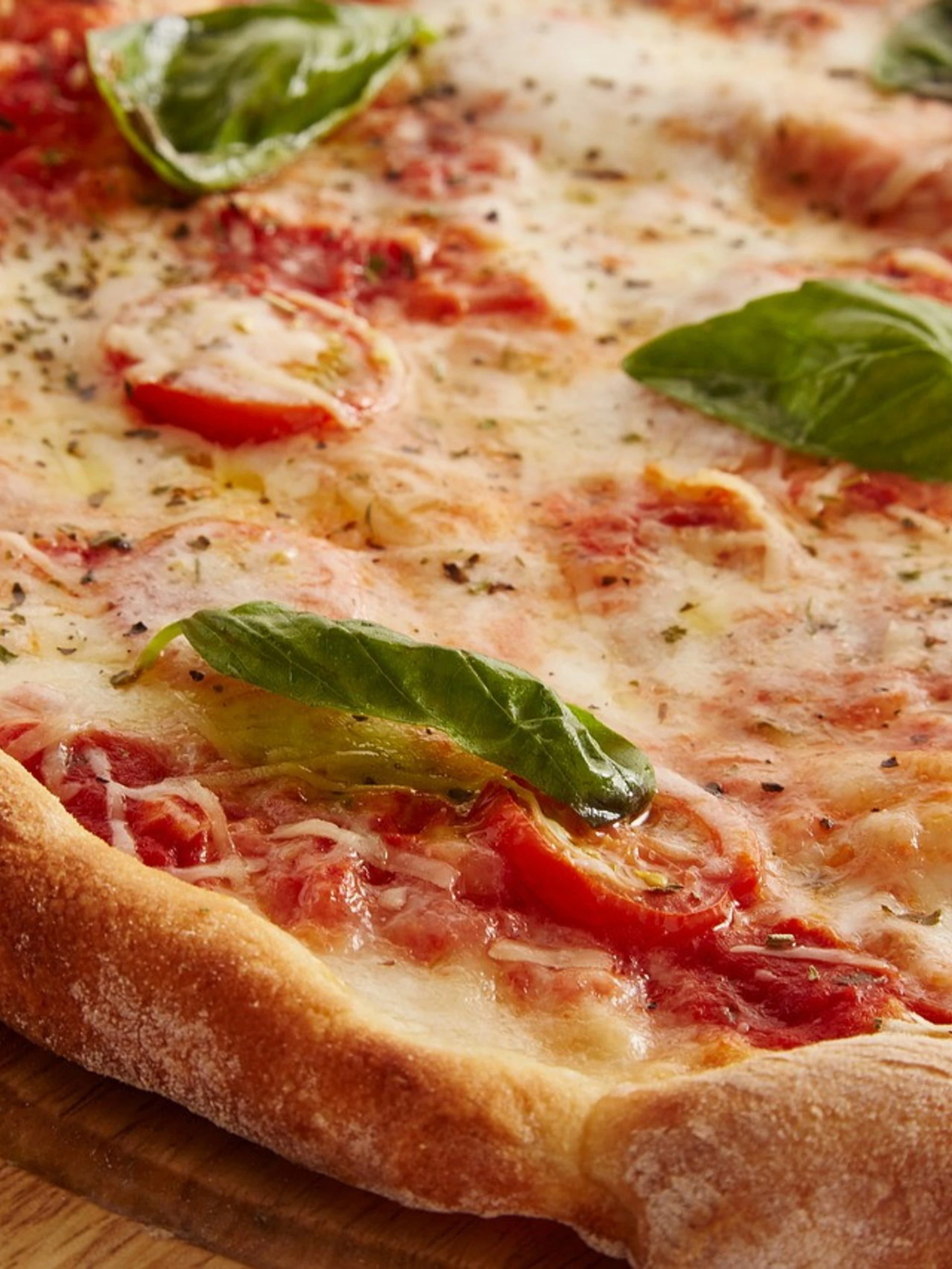 Pizza, un grande caos (e quei dubbi sulla versione napoletana)