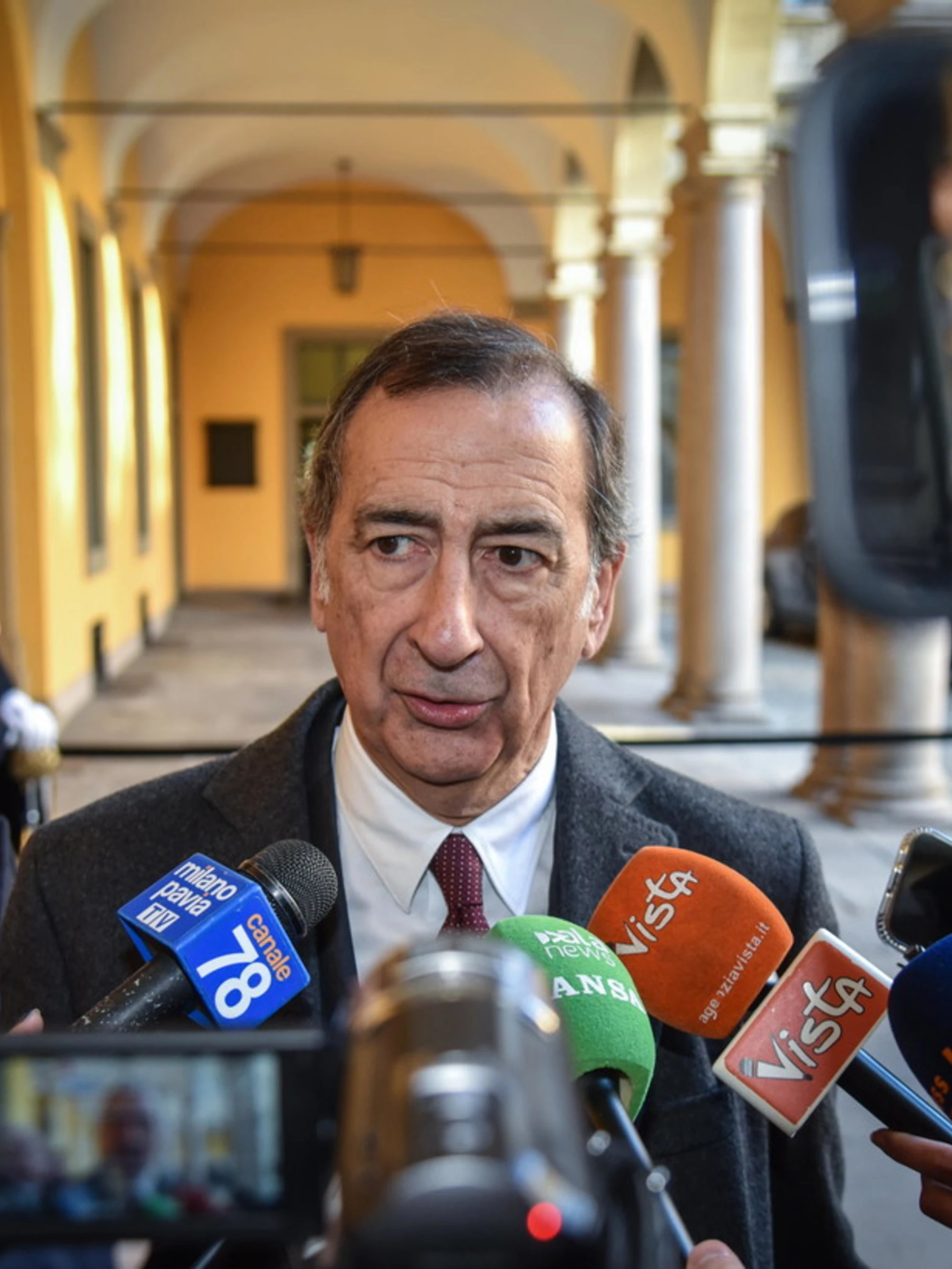 Beppe Sala, doppio schiaffone dal Pd. Ma lui pensa ad Azione in giunta