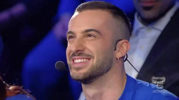 Amici, Andreas Muller rompe il silenzio: "Posso dirvi che sto bene". Ma il mistero che agita i fan resta