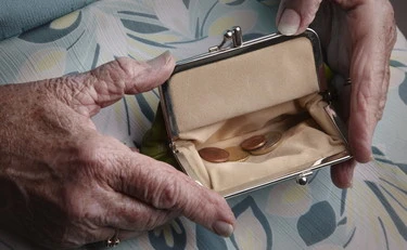 Pensioni, ecco quali possono essere tagliate: la sentenza che spaventa gli italiani