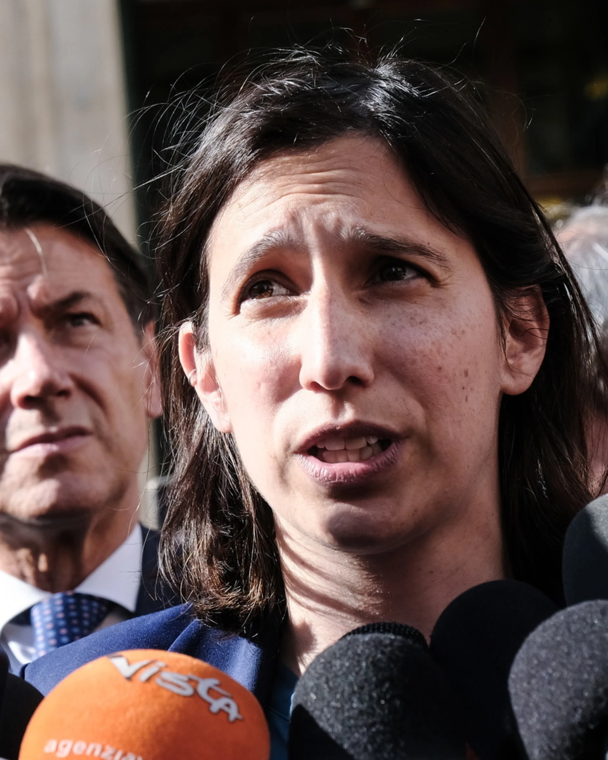 Pd, la "scialuppa centrista": il nome per far fuori Elly Schlein