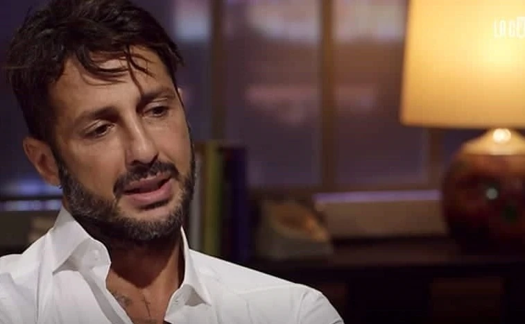 Fabrizio Corona, confessione choc: "Che foto ho di Silvio Berlusconi. Rischio di essere assassinato"