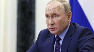 Vladimir Putin "traditore", esplode la rivolta: caos a San Pietroburgo