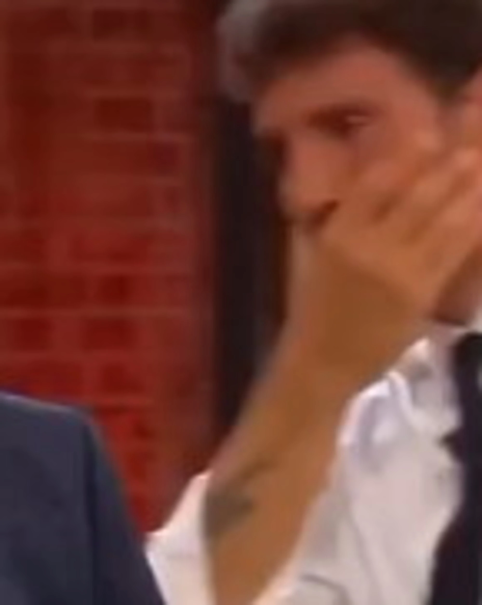 Affari Tuoi, gaffe clamorosa per Stefano De Martino: occhio al gesto