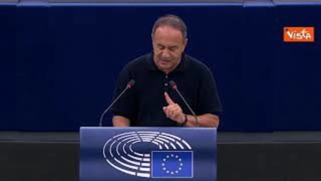 Mimmo Lucano vs Kaja Kallas e von der Leyen: "Complici del genocidio a Gaza, Ue in silenzio"