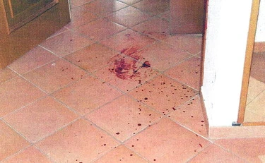 Garlasco, gli slip sul divano in soggiorno: cosa non torna sulla "traccia 64"