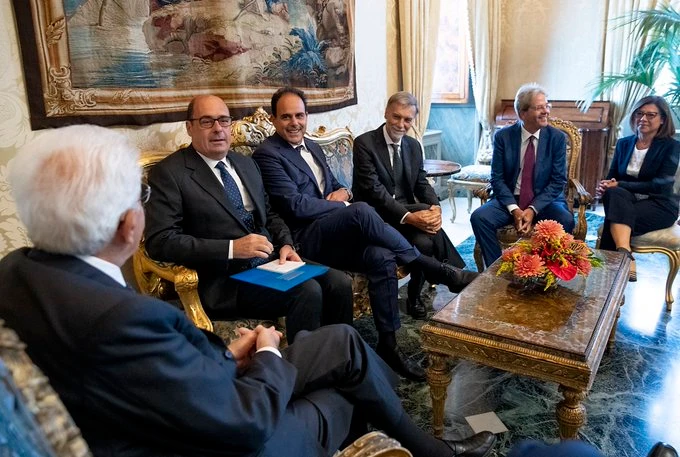 Nicola Zingaretti al Quirinale, succede di tutto: "Giuda". La clamorosa rivolta dentro al M5s: frana tutto