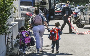 Brindisi, il maestro dell'orrore: "Violenza sessuale aggravata" alla materna