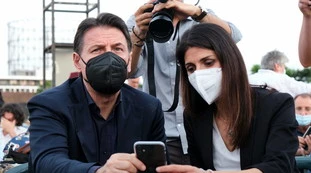 Giuseppe Conte, indiscreto M5s: "Perché non vuole candidarsi a Roma". Sondaggi, la voce: "L'onda del centrodestra"