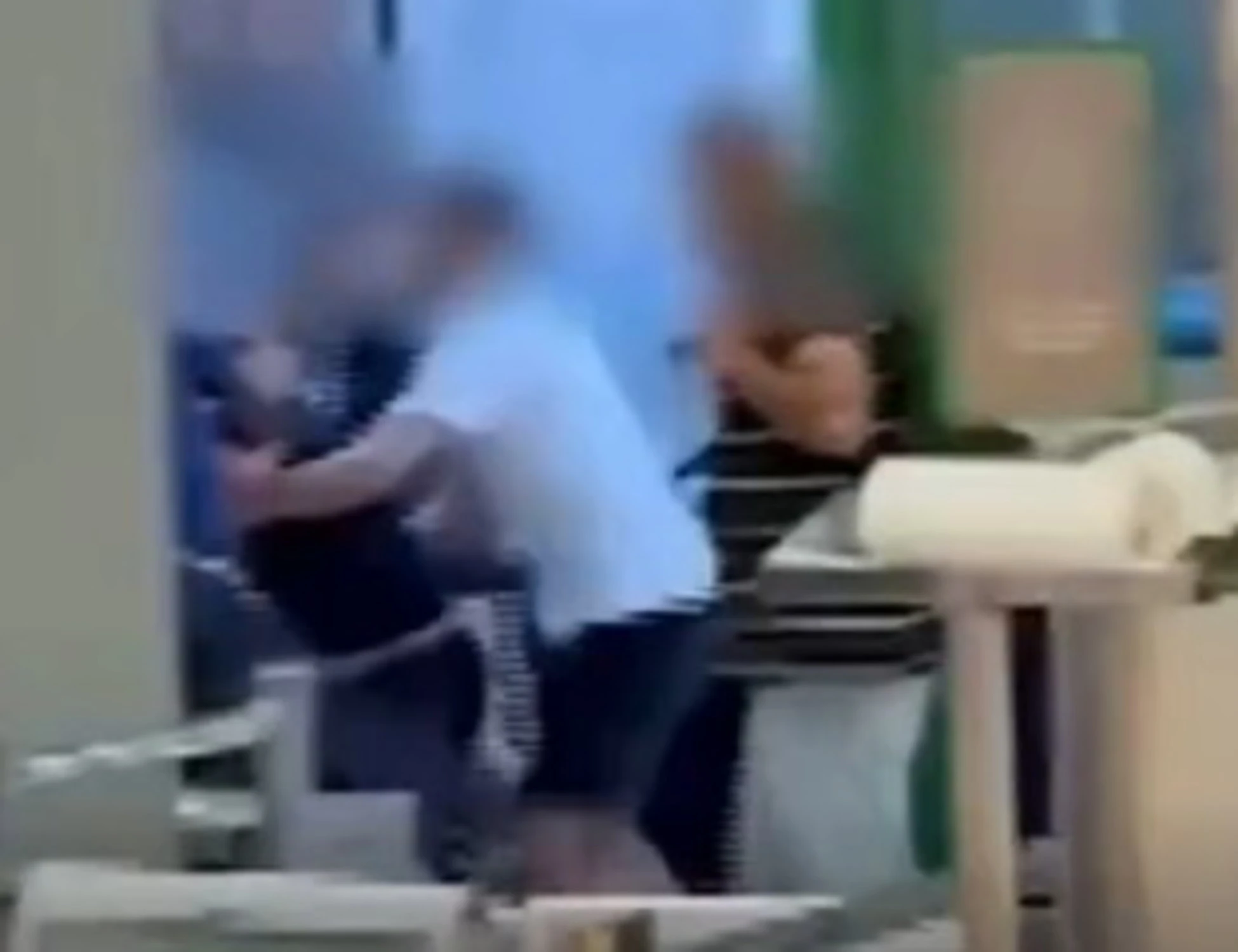 Brescia, massacra un vigilante al supermercato: arrestato 23enne rifugiato