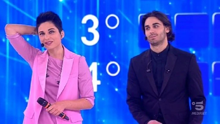 Amici Celebrities, le parole sconvolgenti di Alberto Urso: "Cos'è per me questo programma". E Giordana Angi...