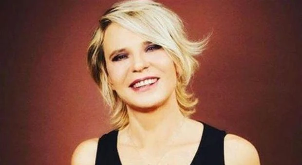 Uomini e donne, la bufala che fa infuriare la De Filippi: "Non se ne parla proprio", con chi l'ha