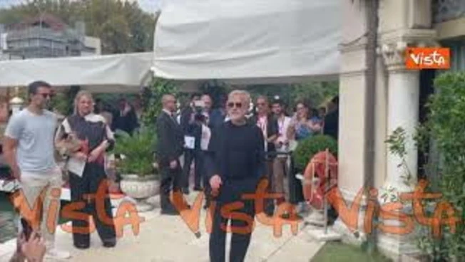 https://media.liberoquotidiano.it/ajE9Lpq6TVcrOEUqQTkT4CHf4BjmTcxB3RaLjK96emY/width:800/quality:90/aW1hZ2VzLzIwMjUvMDgvMzEvMTQ0NjI2MTEwLTE0NWMxYWFkLWVlOTAtNDE5MS1hNDk0LWExNDU2YmMxZmNiZS5qcGc.webp