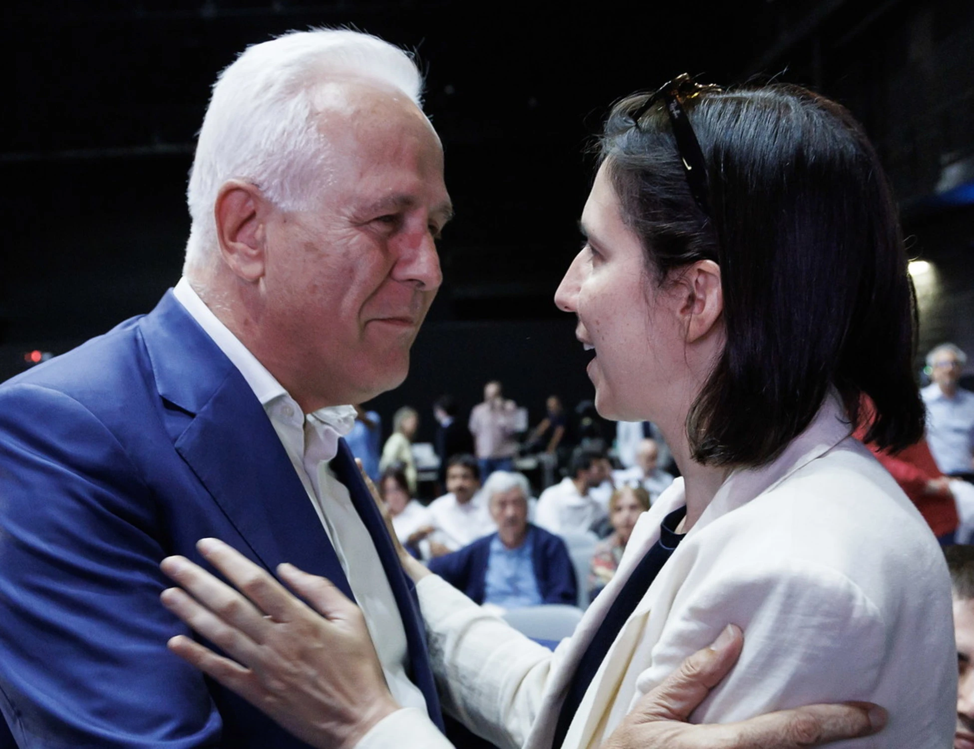 Elly Schlein vince in Toscana e inizia a dare i numeri