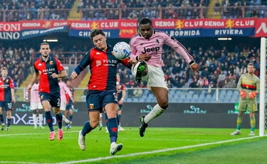 Serie A, la Juve crolla 2-0 con il Genoa. Il Napoli cala il poker in casa del Monza
