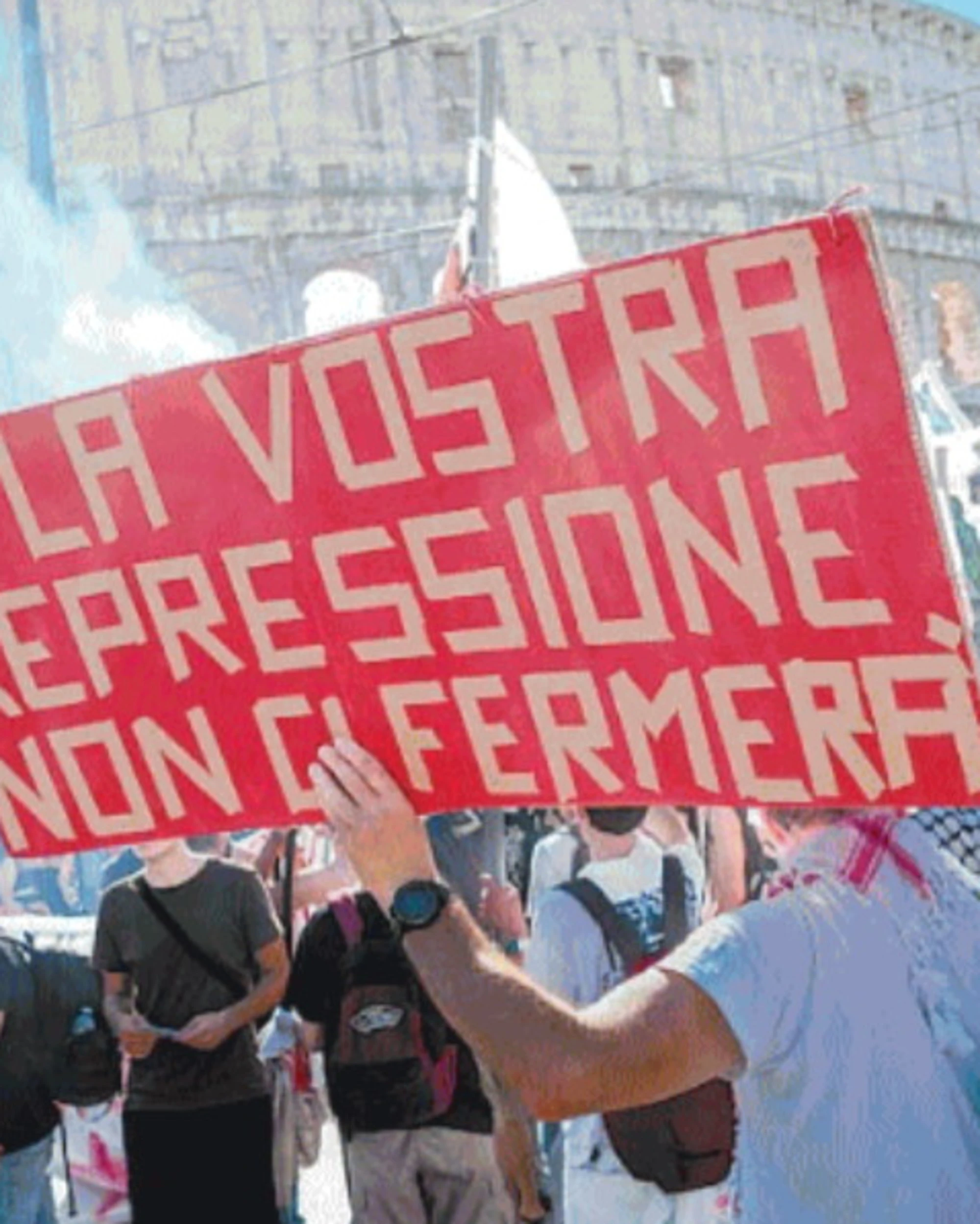 I poliziotti sotto attacco: "Gli specialisti del caos temono le nuove norme"