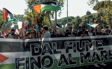 Giornalisti sfruttati e contratti fermi, ma per la Fnsi il problema è Israele