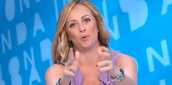 Sardine, Giorgia Meloni le saluta: "A breve finirete nella bocca di uno squalo", chi è già pronto a mangiarle