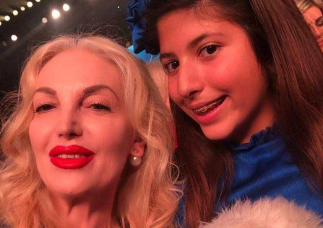 Grande Fratello Vip, Perla Maria Monsè e Marchesa d'Aragona oltre la vergogna: spunta una foto con la 13enne