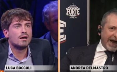 Dritto e Rovescio, Delmastro spiana Boccoli di Avs: "Ragazzino, dici che ero in bagno col telefono?"