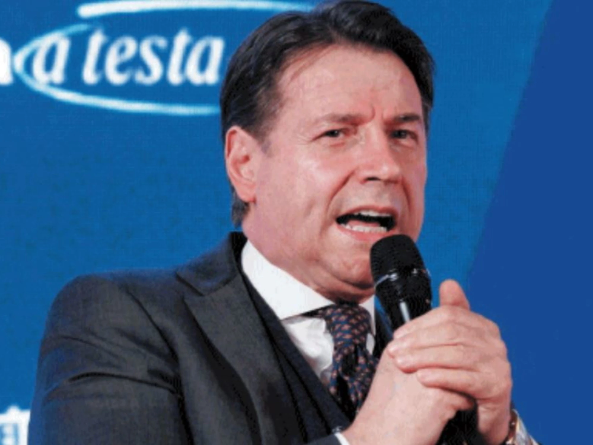 Senza Elly, Conte fa il bullo: "Noi alleati? No, vedremo..."