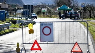 Dpcm, sul tavolo del governo l'ipotesi zona rossa: "Scatta in automatico con 250 casi ogni 100mila abitanti"