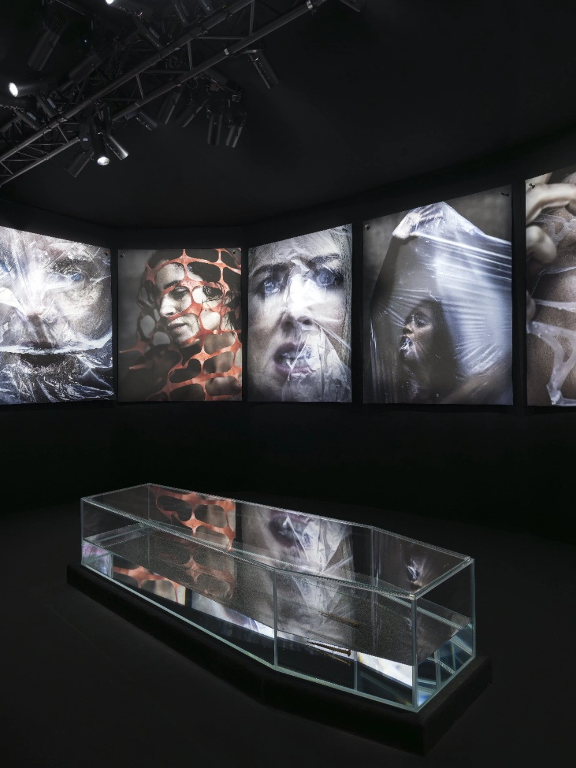 Arte, oceani e intenti: "Breathtaking" di Fabrizio Ferri è la prima installazione a Casa Sanlorenzo a Venezia