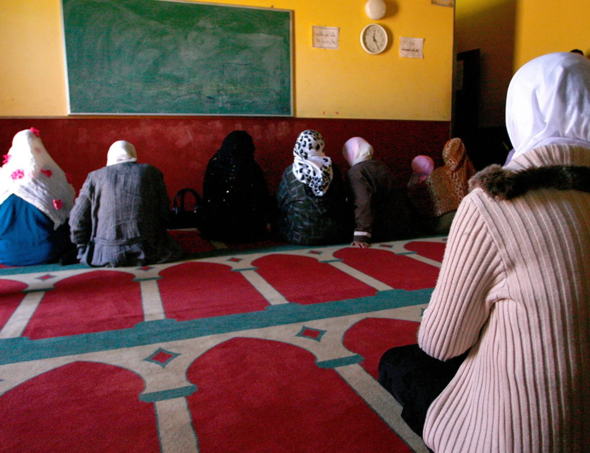 Leggi l'articolo: Bimbe velate e minacce di morte: islam, com'è ridotta Livorno