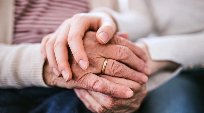 Dpcm, la proposta: limitare gli spostamenti degli over-70, obiettivo evitare il lockdown