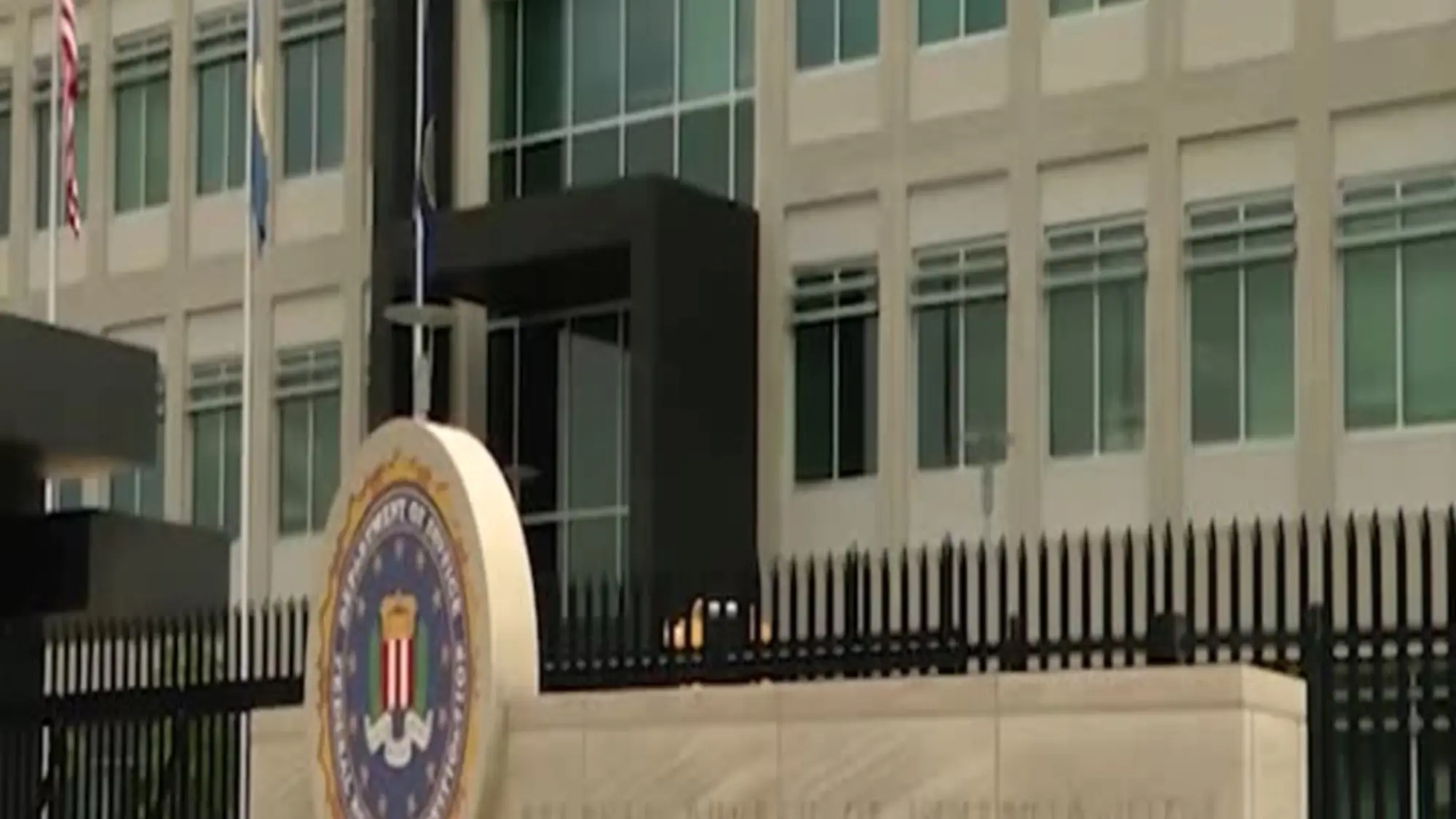 Incriminato l'ex FBI Comey: presunte minacce a Trump