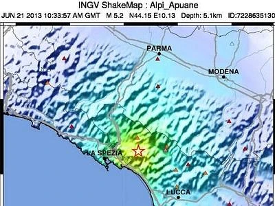 La terra trema, paura al Nord Epicentro e crolli in Lunigiana