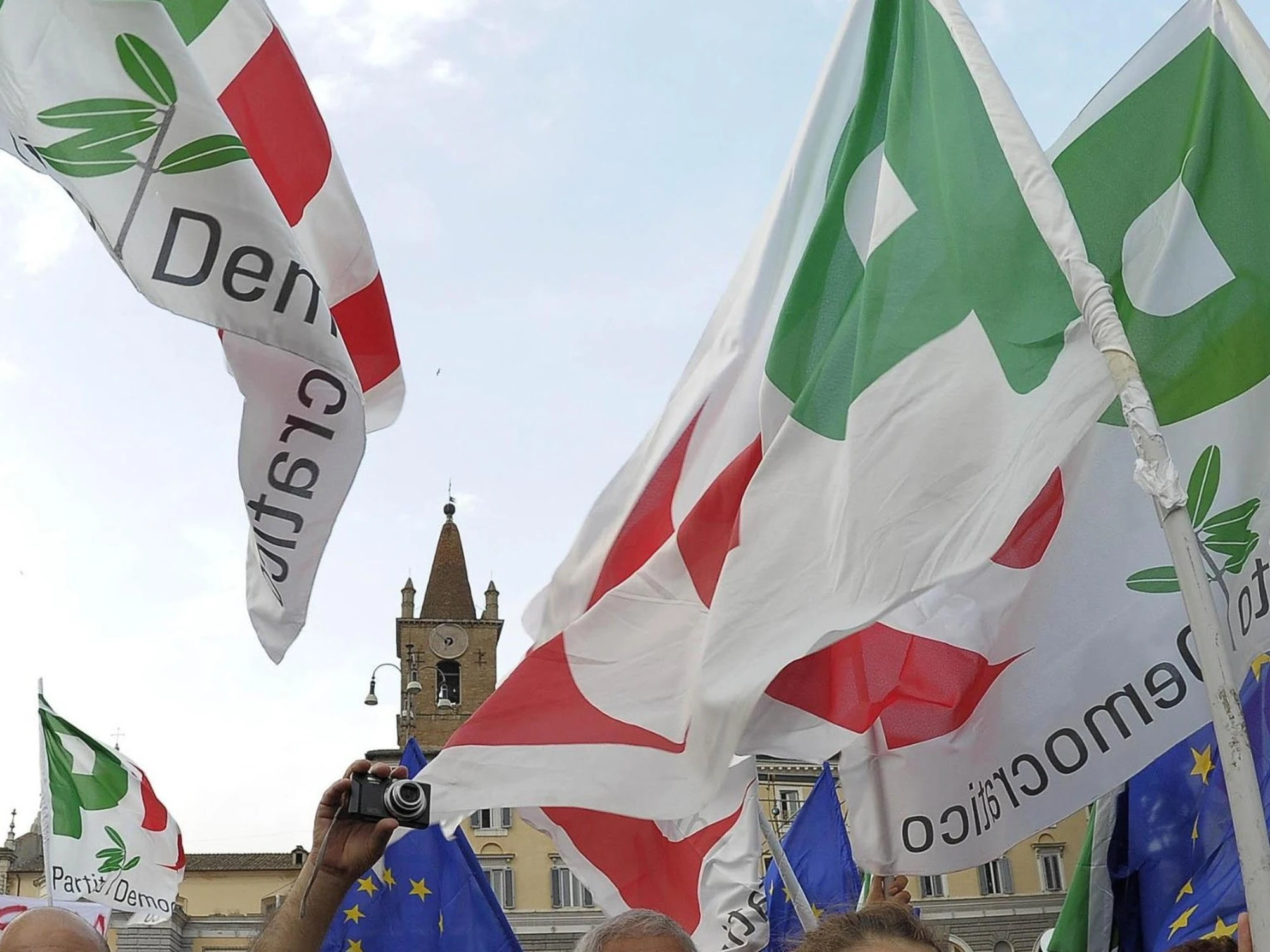 Il Pd compie 18 anni e i dirigenti lo festeggiano così: abbiamo fallito