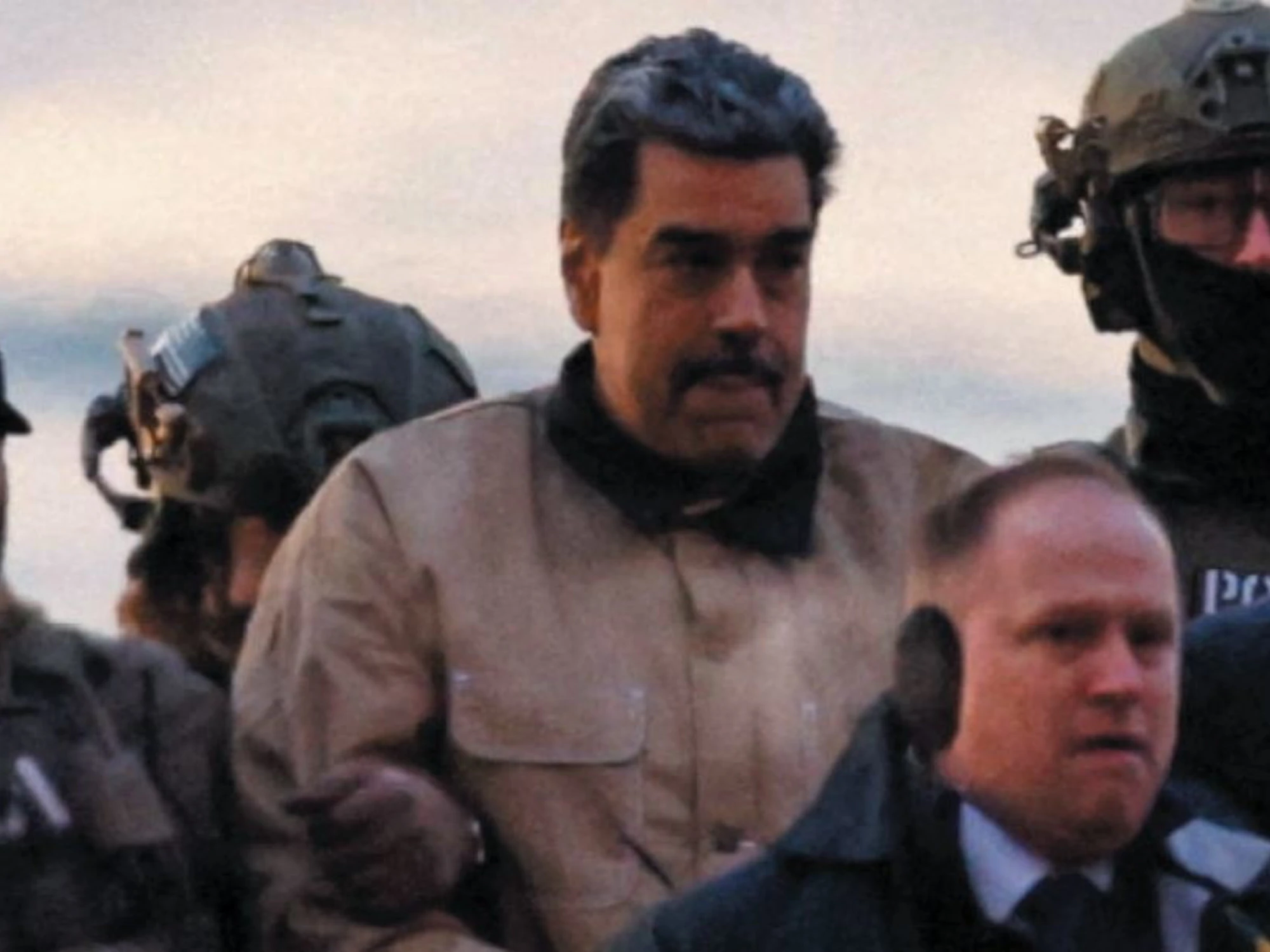 Maduro in tribunale si dichiara innocente: "Sono un uomo perbene"