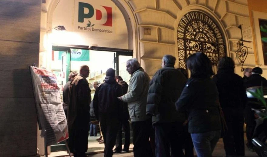 Giacca, jeans, preservativi:Quelli che votano Renzi