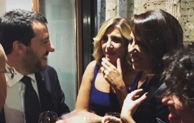 Nunzia De Girolamo, alla sua festa di compleanno si presenta Matteo Salvini con le rose