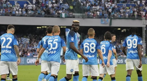 Napoli, scatta l'allarme: "Pagano 180 milioni", due partenze devastanti