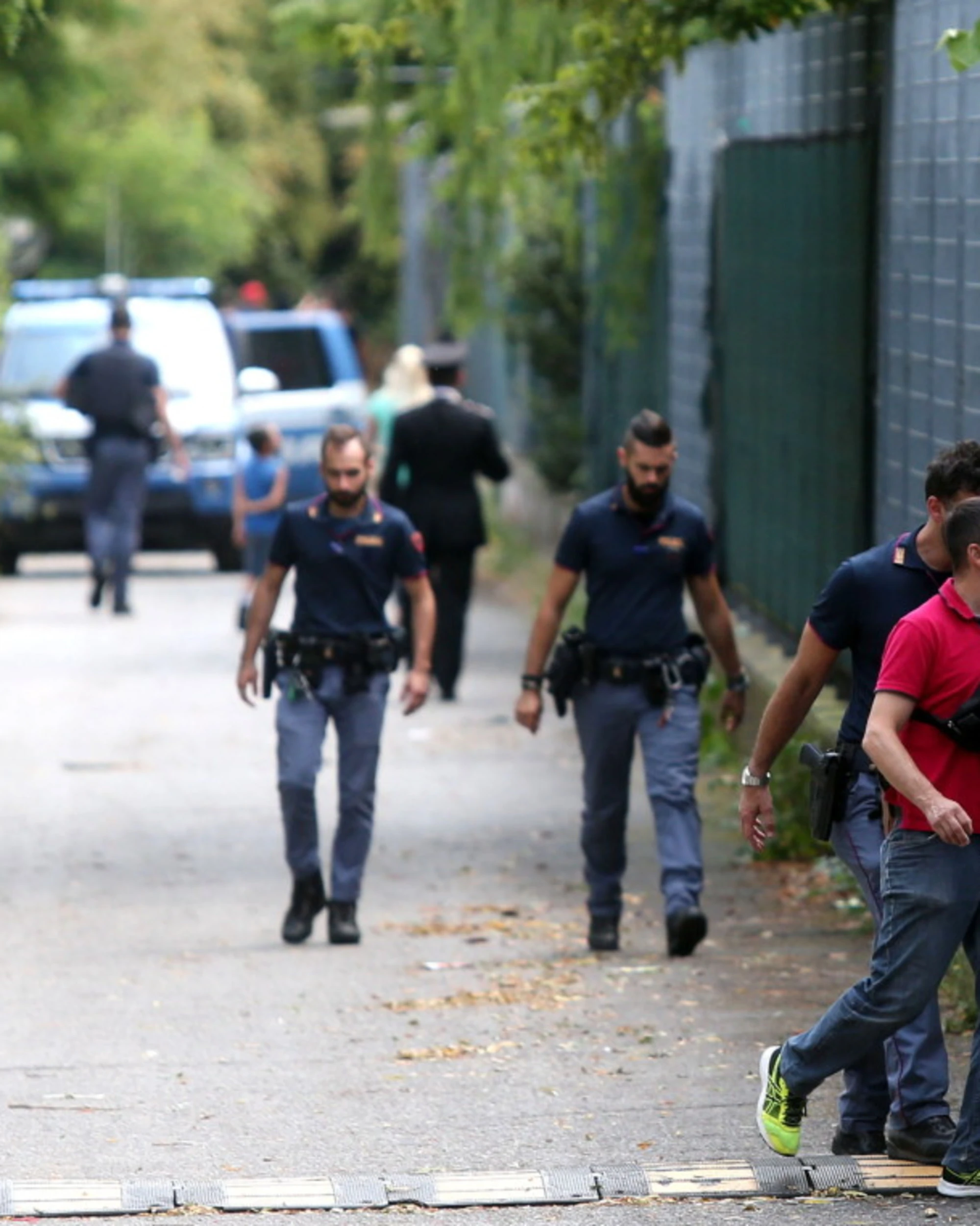 Milano, botte e minacce? I corrieri non fanno più consegne ai rom