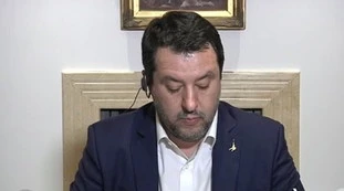Quarta repubblica, Matteo Salvini contro Lamorgese: "Sulla mia pelle". Immigrati, bomba Lega sul Viminale