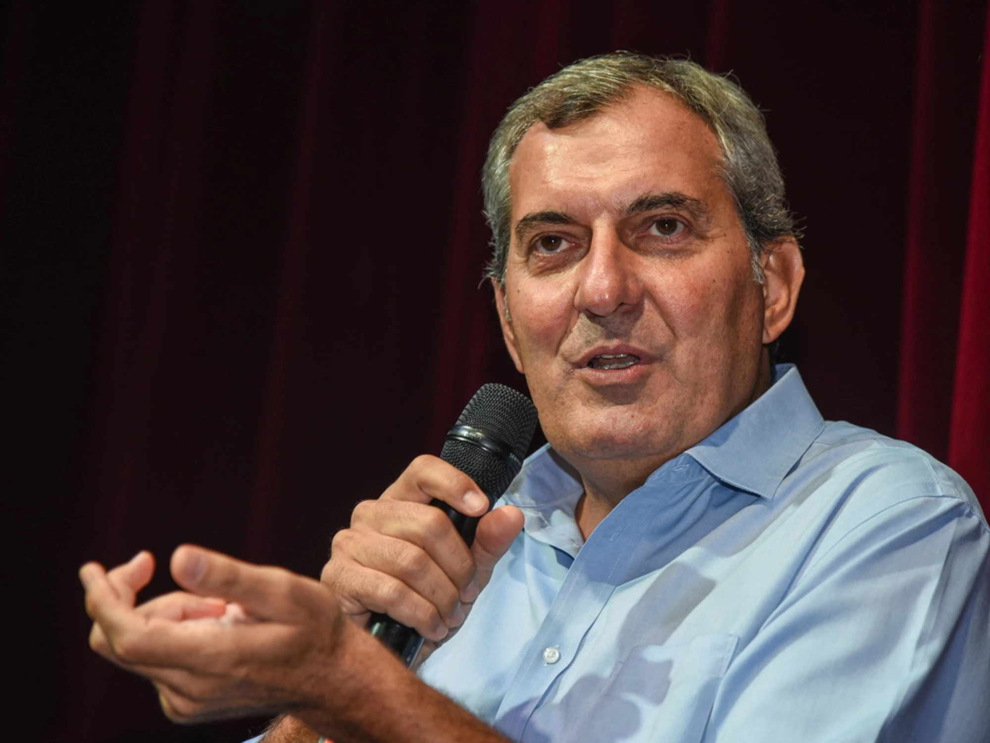 Questo Calabresi fa rimpiangere perfino Pisapia