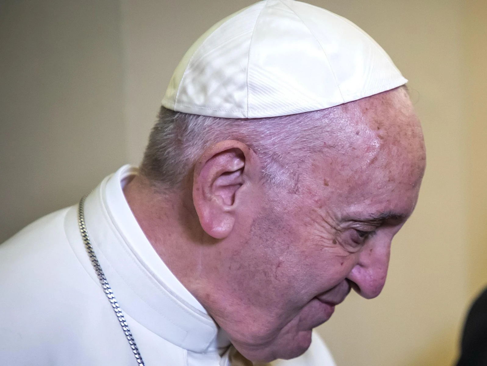 PAPA "LA GUERRA PORTA SOLO MORTE E DISTRUZIONE"
