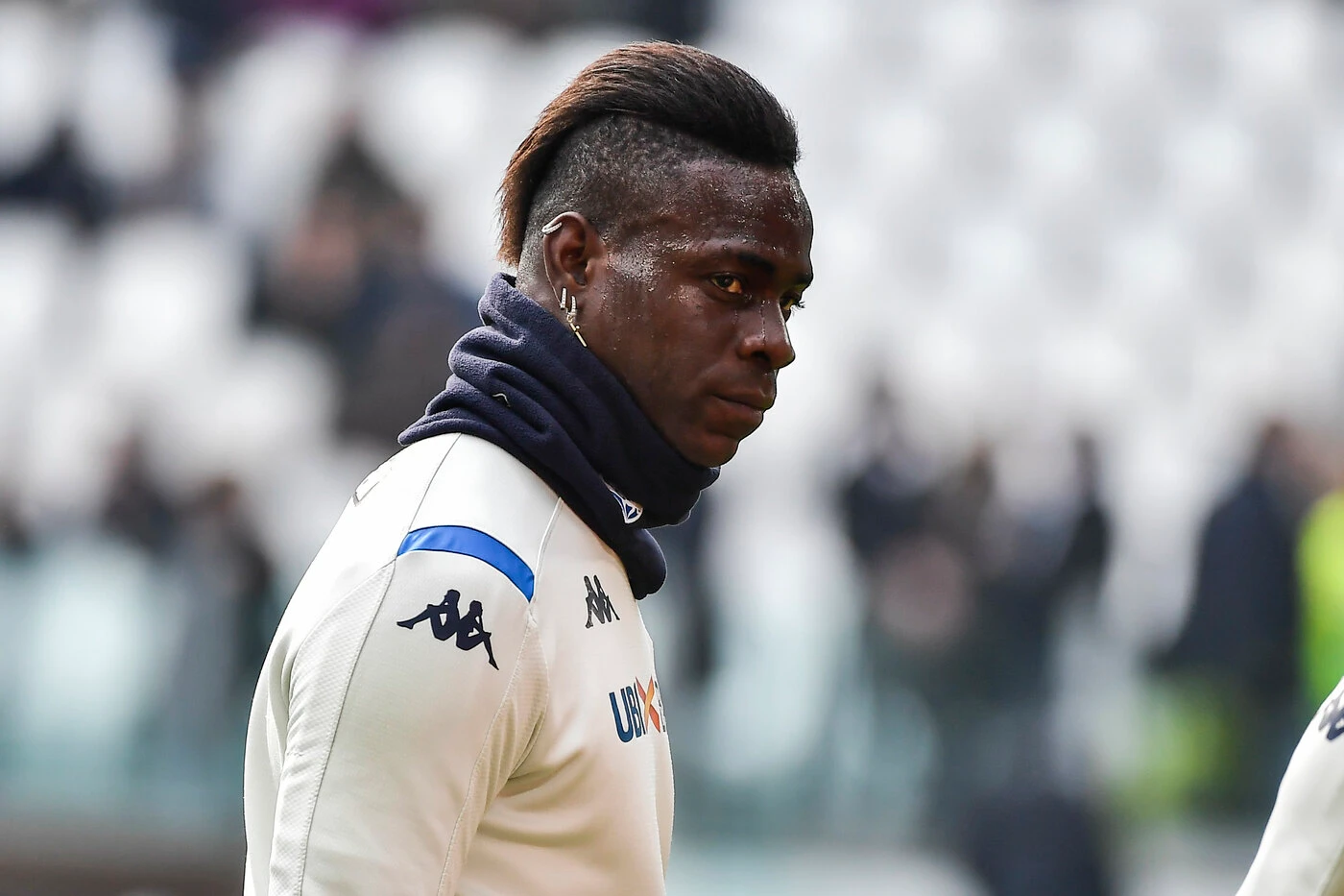 Balotelli, la minorenne all'amica: "Se mi chiede scusa lo becco in pieno". Accusa di stupro, quei 30mila euro