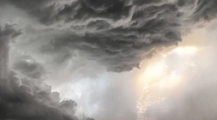 Meteo, Mario Giuliacci: "Mari bollenti e fenomeni estremi", autunno choc