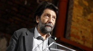 Coronavirus, Massimo Cacciari attacca il governo: "La politica della paura è morte, auto-sepoltura"