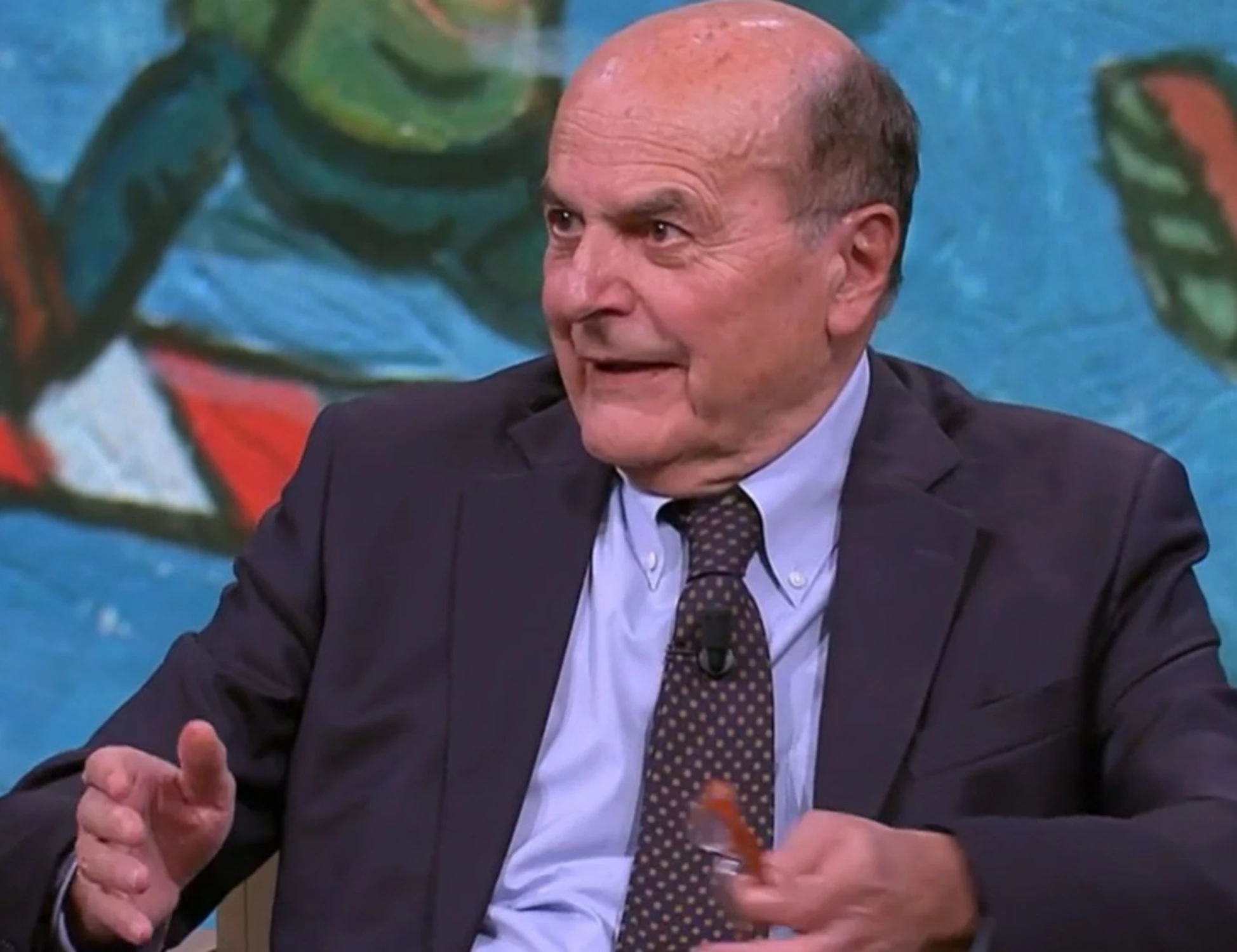 DiMartedì, il delirio di Bersani contro Meloni: "Da quando c'è lei gli italiani fanno meno figli"