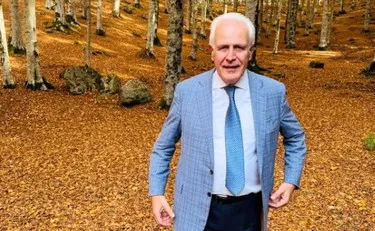 Eugenio Giani, il sospetto sulla foto nel bosco: travolto dalle critiche